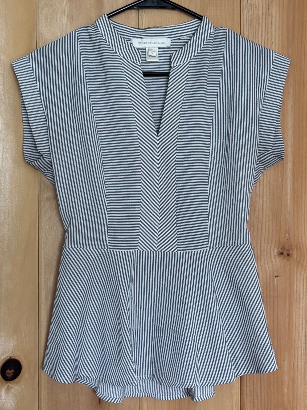 Monteau Los Angeles Striped Peplum Blouse Blue White Small V-Neck Cap Sleeve
